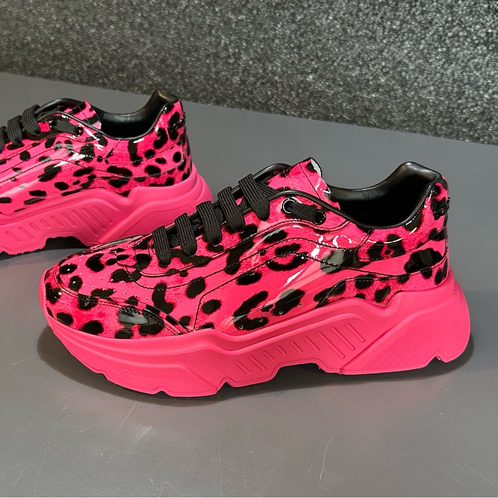 Dolce & Gabbana Daymaster Low-top Sneakers in Rare Patent Magenta Leopard Print - Picture 3 of 8